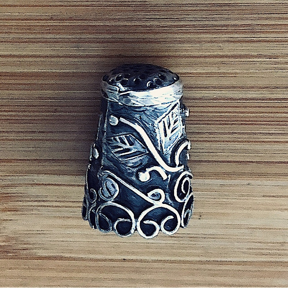 $36  Vintage Estate Sterling Silver Sewing Thimble  Designer Mark 925 MEXICO - Picture 5 of 6